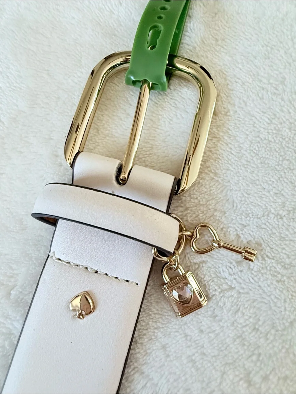 New Kate Spade Cream Leather Belt with Gold Lock & Key Charm - Size Medium (NWT)